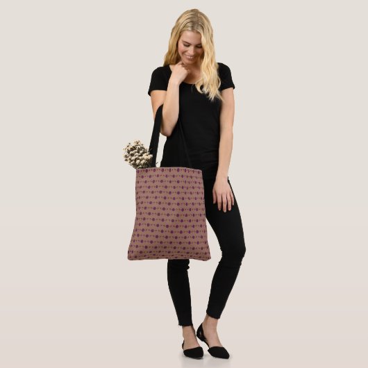 Bloemmocha mousse tote bag (Op model)
