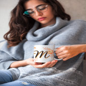 Bloemmonogram Mok – Elegante letter M-writ u naam