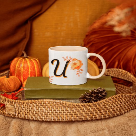 Bloemmonogram Mok – Elegante letter U-writ u naam