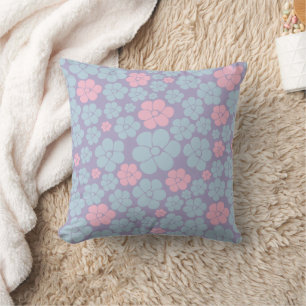Bloemmotief in blauw, lila en roze kussen