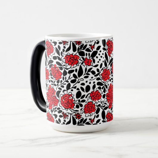bloemmotief in rood, zwart en wit magische mok (Voorkant links)