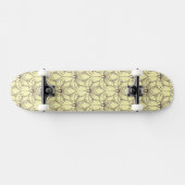 Bloemmotief in roomkleur skateboard (Horizontaal)