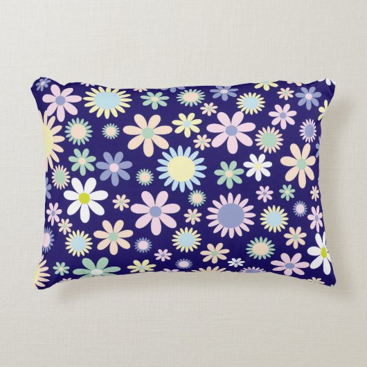 Bloemmotief met blauwe achtergrond accent kussen (Voorkant)