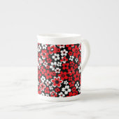Bloemmotief Rood en Wit  Porselein Kop (Voorkant rechts)