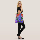 Bloemontwerp #5 tote bag (Op model)
