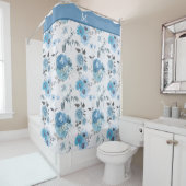 Bloempatroon Blauwe Rand Monogram Douchegordijn (In situ)