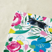 Bloempatroon met kleurrijk boeket. strandlaken (In situ)