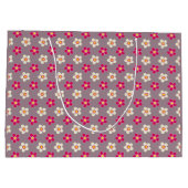 Bloempatroon van karmozijnrode en witte bloemen op groot cadeauzakje (Achterkant)