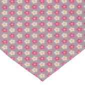 Bloempatroon van karmozijnrode en witte bloemen op tafelkleed (Gekanteld)