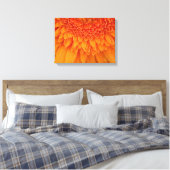 Bloempetalen - omhuld Canvas Afdruk (Insitu (Slaapkamer))