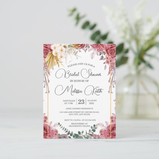 Bloemrijke bordeaux gouden eucalyptus bruidsdouche briefkaart