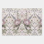 Bloemrijke botanische en vlinderontkoppeling inpakpapier vel (Voorkant)