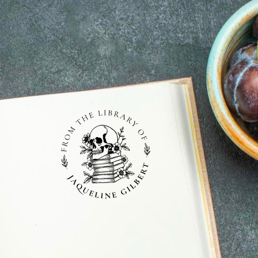 Bloemrijke gotische schedel uit de bibliotheek van  zelfinktende stempel