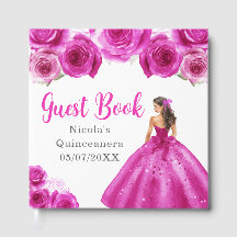 Bloemrijke prinses in hete roze jurk Quinceanera
