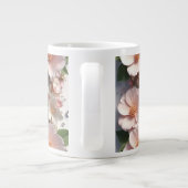 Bloemrijke rand met aangepaste naam grote koffiekop (Achterkant)