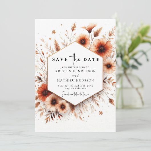 Bloemrijke rustieke terracotta bruiloft save the date (Staand voorkant)