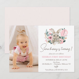 Bloemroze met foto wat konijn 1e verjaardag kaart