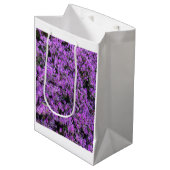 Bloemschikking in Paars Medium Cadeauzakje (Voorkant Gekanteld)