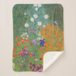 Bloemtuin (door Gustav Klimt) Sherpa Deken<br><div class="desc">Dit ontwerp is voorzien van een schilderij van de Oostenrijkse kunstenaar Gustav Klimt (1862-1918). Het is een afbeelding van een mooie bloemtuin in Klimt's typische impressionistische stijl. De bloemen zien er bijna uit alsof ze overstromen, en het is onmogelijk om zich niet opgetild te voelen door hun schoonheid. Het oorspronkelijke...</div>