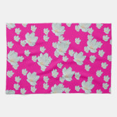 Bloesems op hete roze theedoek (Horizontaal)