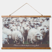 Blok van witte en zwarte schapen hangend wandkleed (Voorkant)