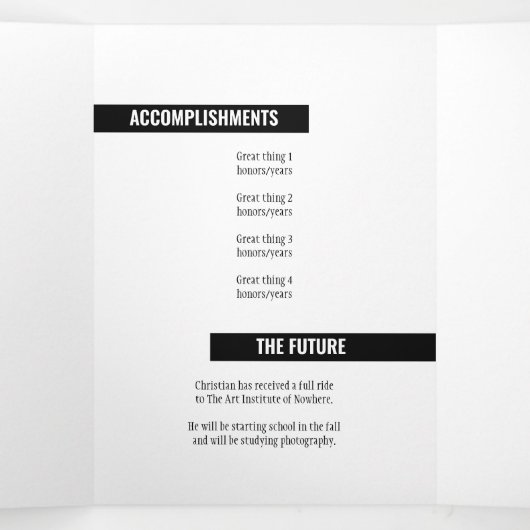 Blokken van het zwarte vierfototoestel met Tri-Fol Drieluik Uitnodiging (Binnenkant midden)