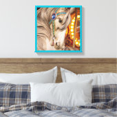 blond carrousel paard een mooi gezicht canvas afdruk (Insitu (Slaapkamer))