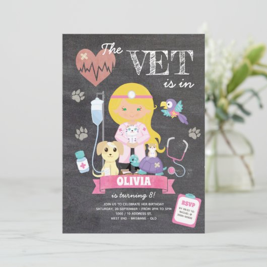 Blond Groen Eyed Chalkboard Vet Verjaardagsfeestje Kaart (Staand voorkant)