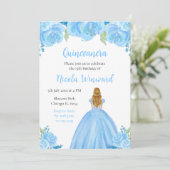 Blond Haar Prinses Blauw Bloemen Quinceanera Kaart (Staand voorkant)