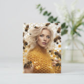 Blond Honey Bee Woman Briefkaart (Staand voorkant)