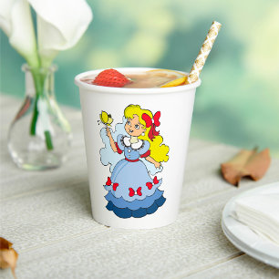 Blond meisje in blauwe prinsessenjurk met vlinder papieren bekers