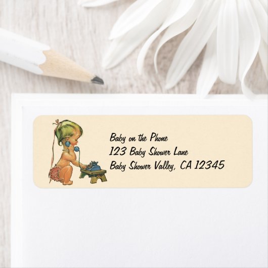  blond meisje met een kinderongeluk dat telefonisc etiket (Insitu)