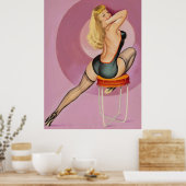 Blond op kruk terugkijkend Speld omhoog Poster (Keuken)