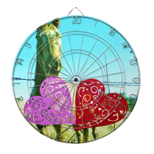 Blond paard en roze en rood hart dartbord (Voorkant)