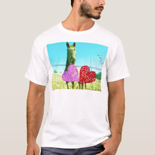 Blond paard en roze en rood hart t-shirt