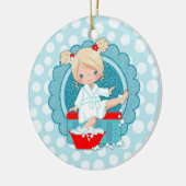 Blond Spa Meisje Bubbles Turquoise Rood Wit Keramisch Ornament (Links)