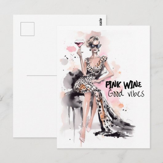 Blond vrouw in luipaard jurk met glas wijn briefkaart (Voorkant / Achterkant)