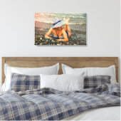 Blond vrouw op het strand canvas afdruk (Insitu (Slaapkamer))