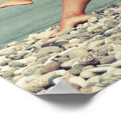 Blond vrouw op het strand poster (Hoek)