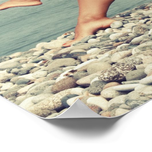 Blond vrouw op het strand poster (Hoek)