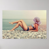 Blond vrouw op het strand poster (Voorkant)