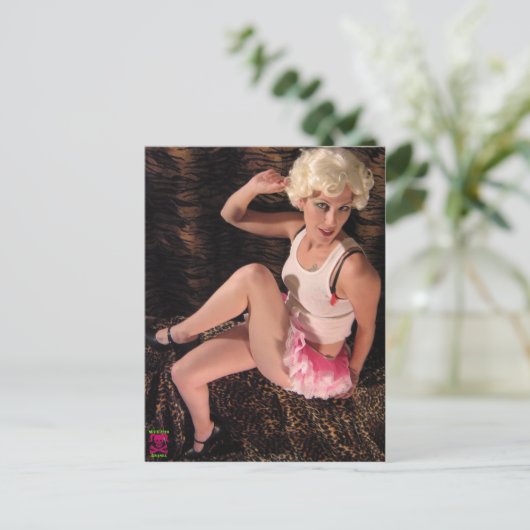 Blonde Bomb Briefkaart (Staand voorkant)