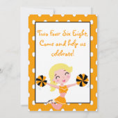 Blonde Girl Oranje Black Cheerleader Uitnodigingen (Achterkant)