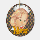 Blonde haarverpleegster keramisch ornament (Links)