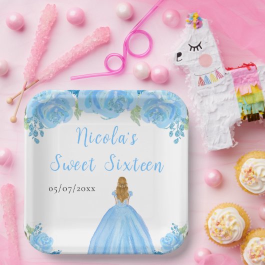 Blonde Hair Princess Blue Floral Sweet Sixteen  Papieren Bordje (Feest)