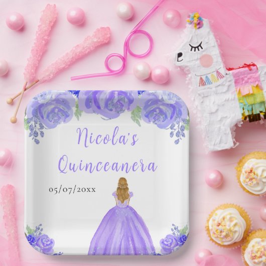 Blonde Hair Princess Purple Floral Quinceanera Papieren Bordje (Feest)
