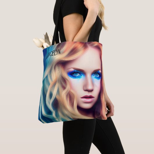 Blonde Haire Blue Eyed Bombshell Tote Bag (Dichtbij)