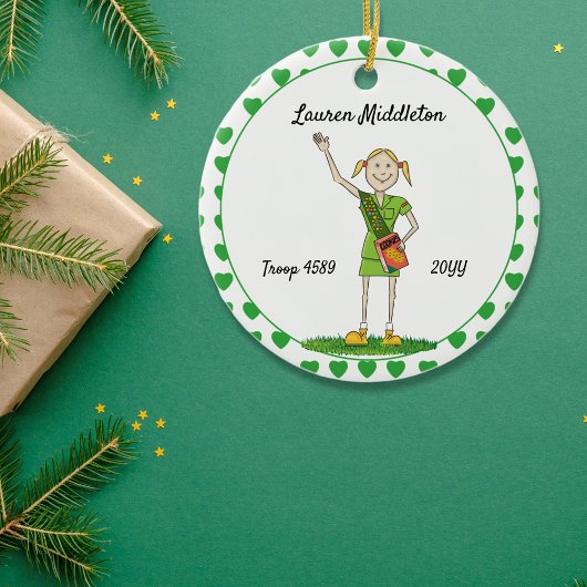 Blonde Junior Girl Scouting Green Heart Shape Keramisch Ornament