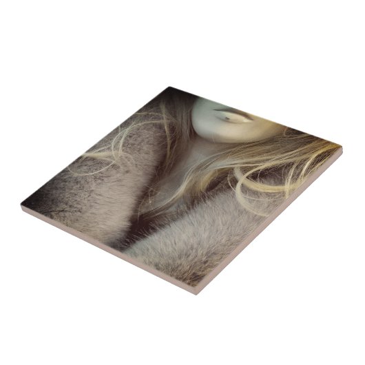 Blonde Mannequin Tegeltje (Zijkant)