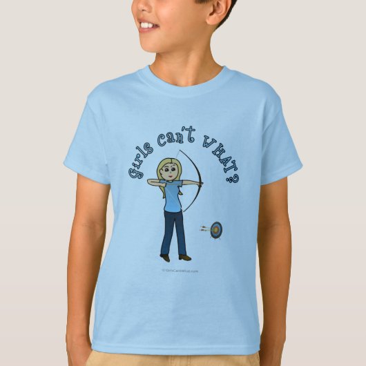 Blonde Vrouw Archery in Blue T-shirt (Voorkant)